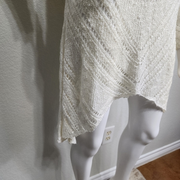 Soft Surroundings Cream Asymmetric Hem Sweater Size L - Picture 6 of 13